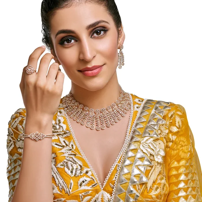 0.67CTW VVS/FG Diamond Ring in 18K Gold