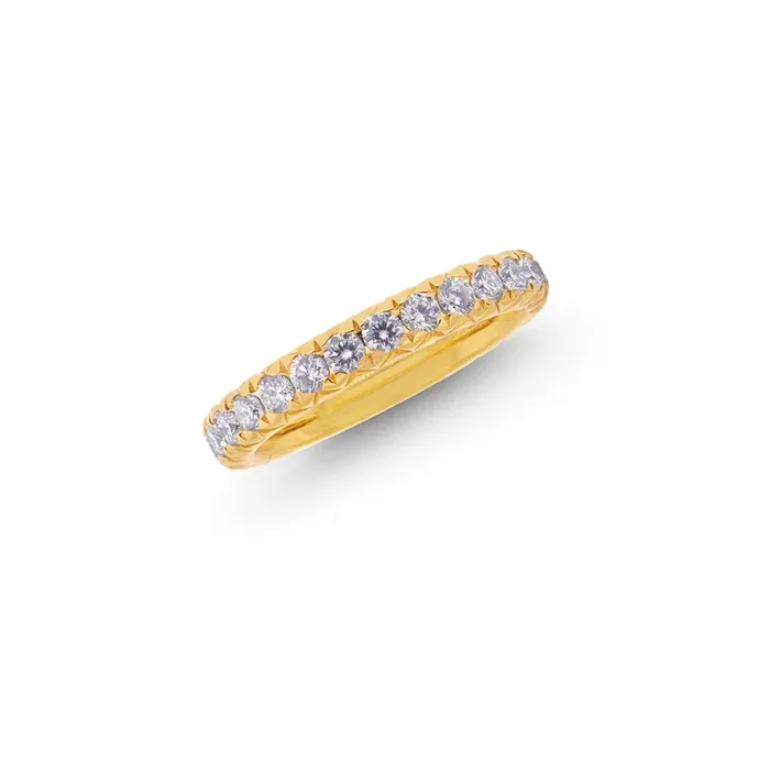 0.96Ct VVS/FG Diamond Band in 18K Gold