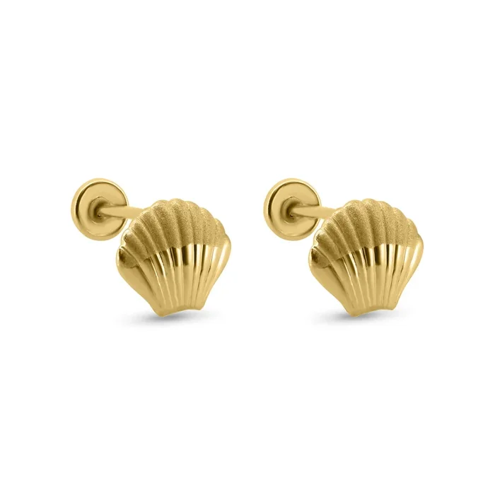 14E00390. – Aretes con rosca de concha marina de oro amarillo de 14 quilates