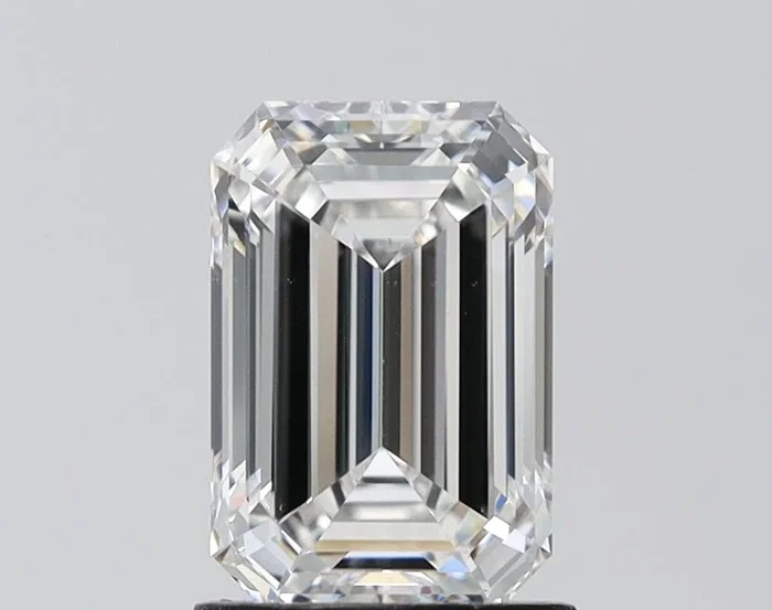 2 carat F-VS1 Emerald Cut Lab Grown Diamond