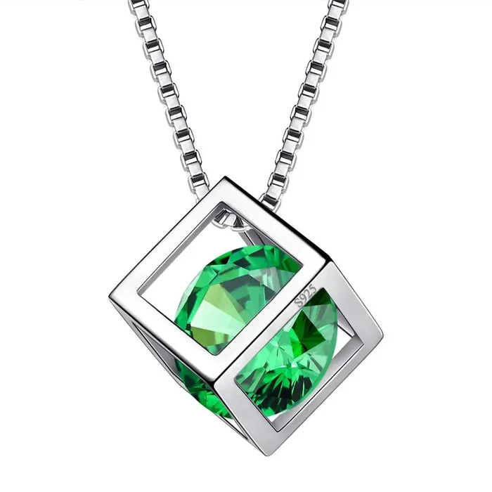 3D-Würfel-Geburtsstein-Halskette mit Mai-Smaragd-Anhänger für Damen und Mädchen, Schmuck, Geburtstagsgeschenk