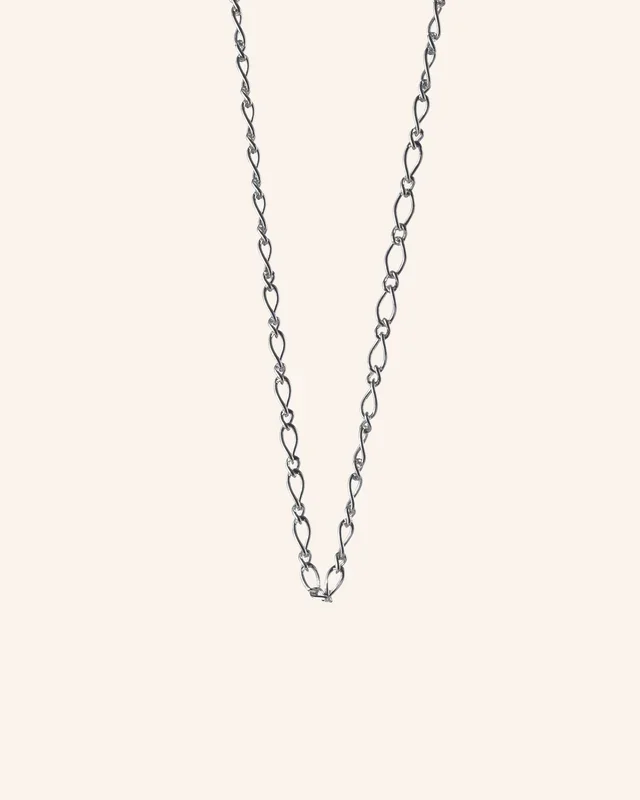 “Billie” Twisted Figaro Chain