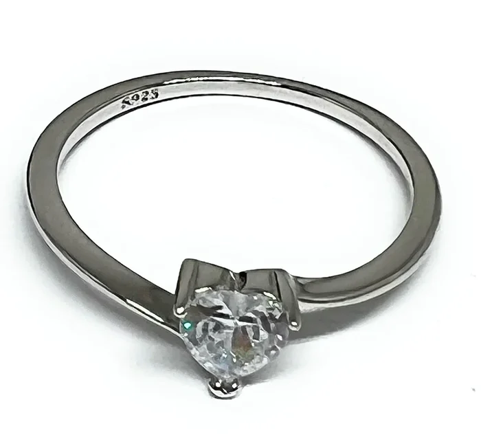 .925 Silver Simple Heart CZ Ring (FCS 35)