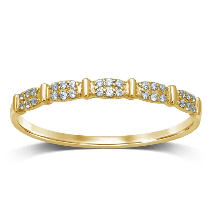 9ct Yellow Gold Diamond Ring with 30 Brilliant Diamonds