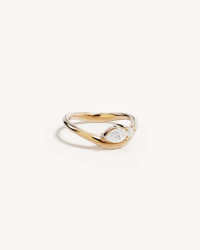 9k Solid Gold Echoes of Her 0.4ct Lab-Grown Diamond Ring