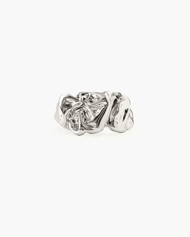 Anello Testurizzato Fuso in Argento