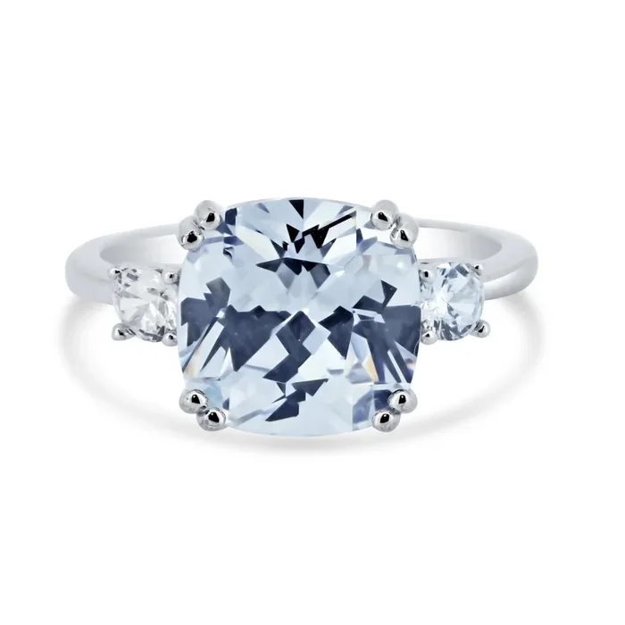Anillo de compromiso de plata de ley 925 rodiada con circonitas – STR01169
