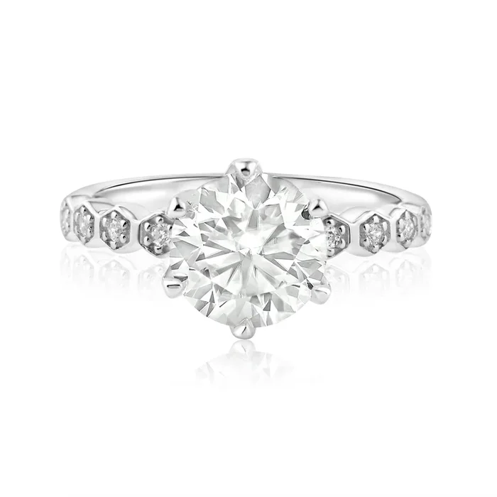 Anillo de plata de ley 925 rodiada con moissanita redonda de 2 quilates y circonita cúbica transparente – MBGR00006