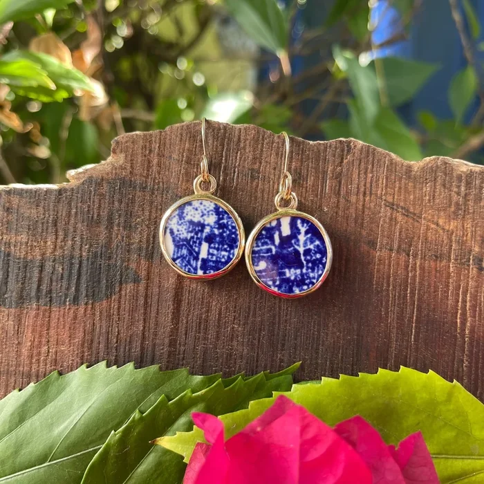 Artful Impressions 14k Gold Earrings Round
