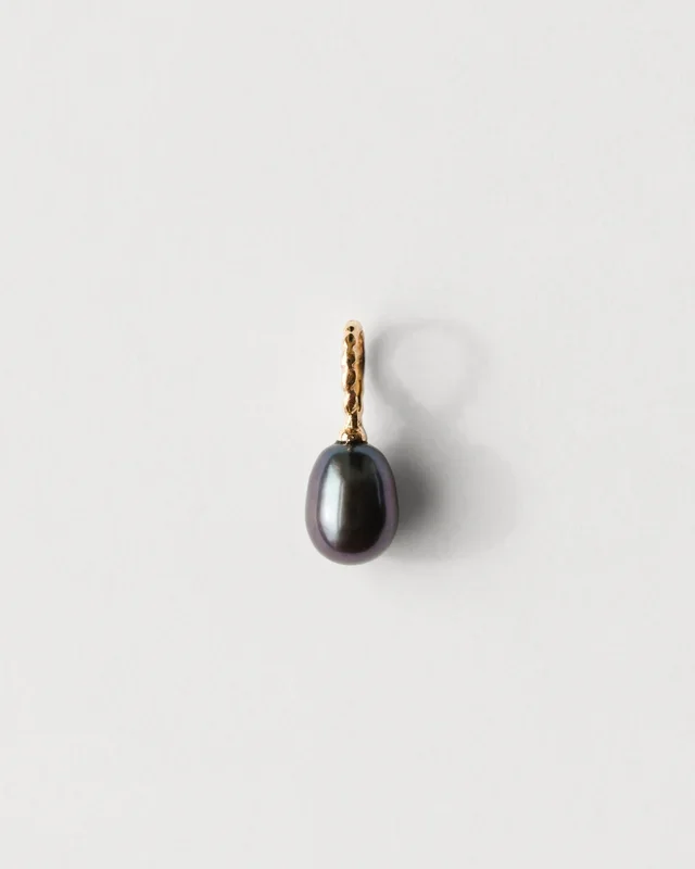 Baby Black Pearl Charm