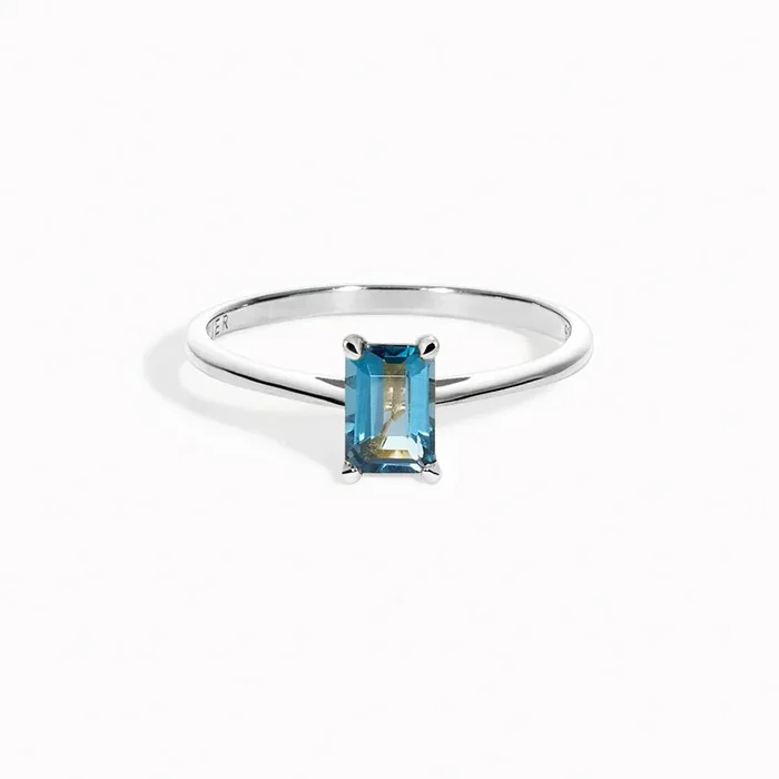 Baguette Ring London Blue Topaz Silver – Charlotte