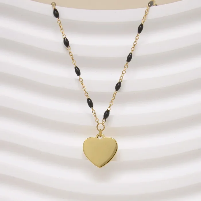 Black pearl Chloe necklace with heart pendant stainless steel to engrave
