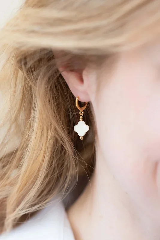 BO Mother-of-Pearl Clover