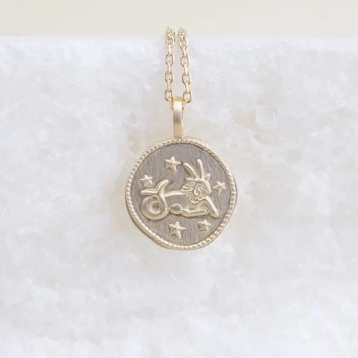 Capricorn astro medal pendant to engrave gold-plated