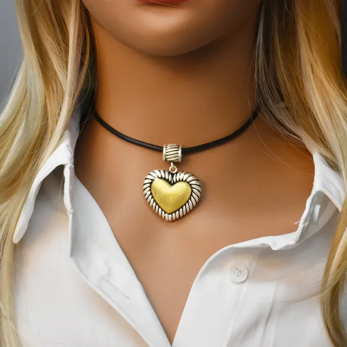 Clearance-Sterling Silver Matte Finish 2 Toned Rope Border Heart Pendant – SPP00020