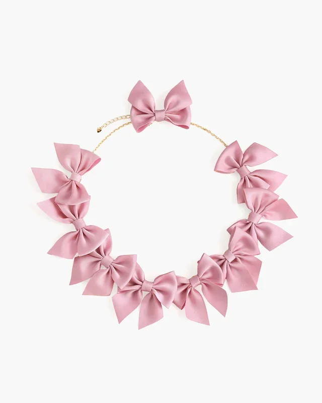 Collana con fiocco rosa