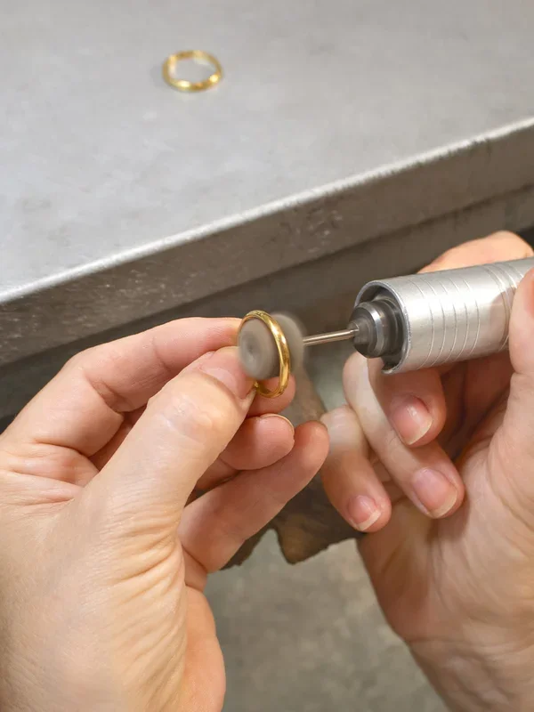 Craft Your Gold Ring: The Workshop for Couples