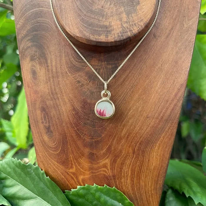 Crimson Moments 14k Gold Charm