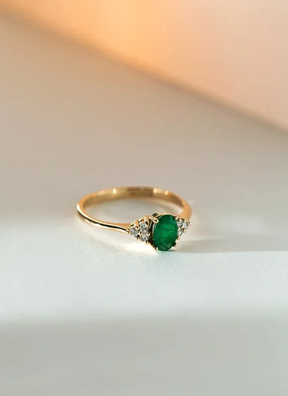 Dakota diamant smaragd ring 14k goud