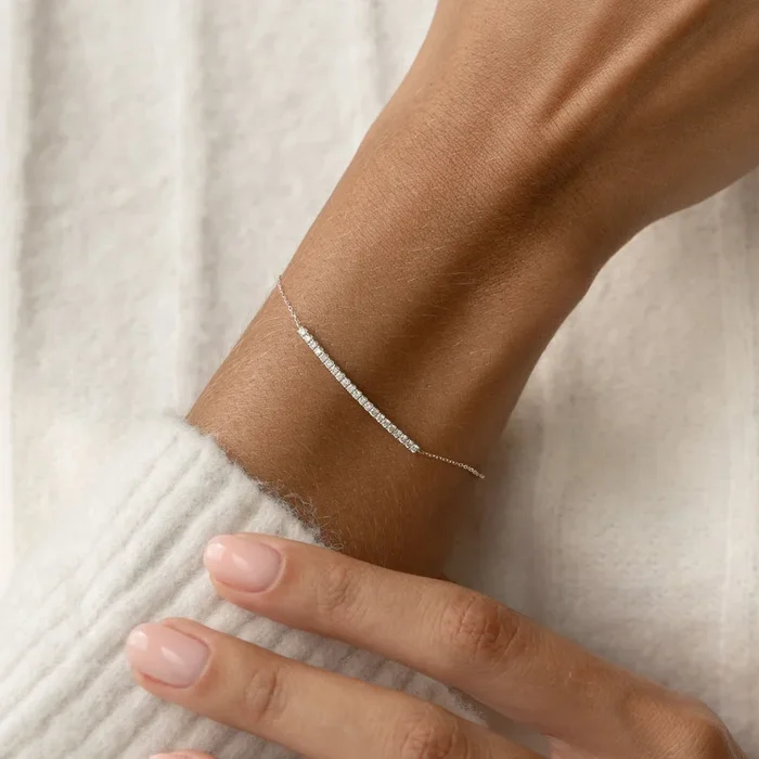 Diamond Curved Bar Bracelet White Gold – Vivienne