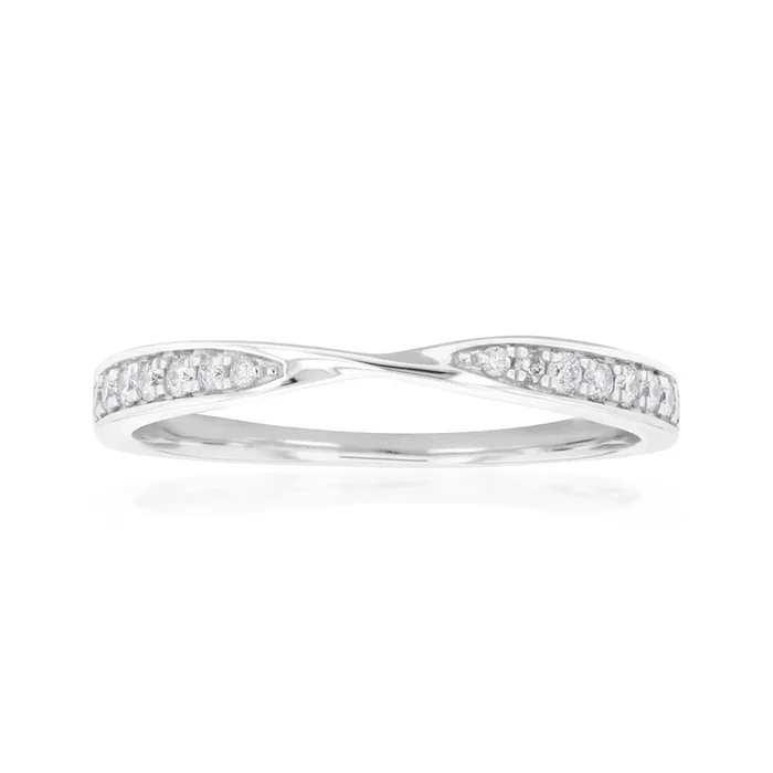 Diamond Eternity Ring with 16 Brilliant Cut Diamonds in 9ct White Gold