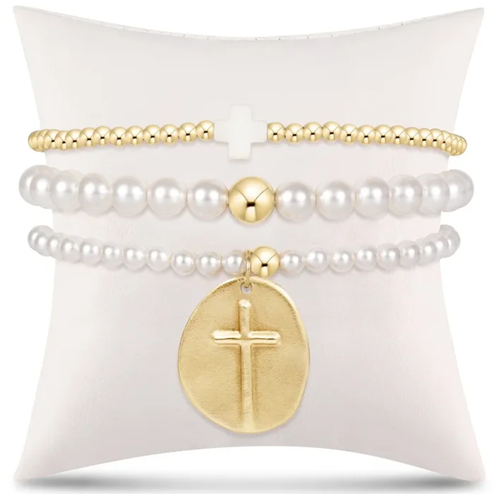 enewton Extends – e’s luxe go-to gift stack – off-white