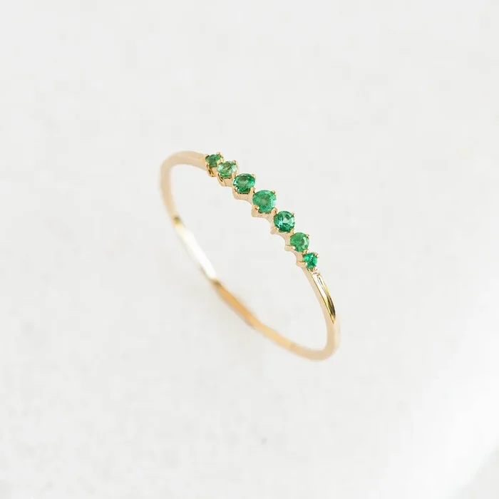 Graduated Emerald Ring 14k Gold – Mila