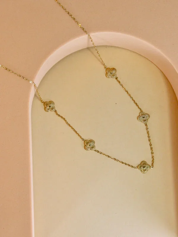 Happiness necklace – boho chic clovers chain