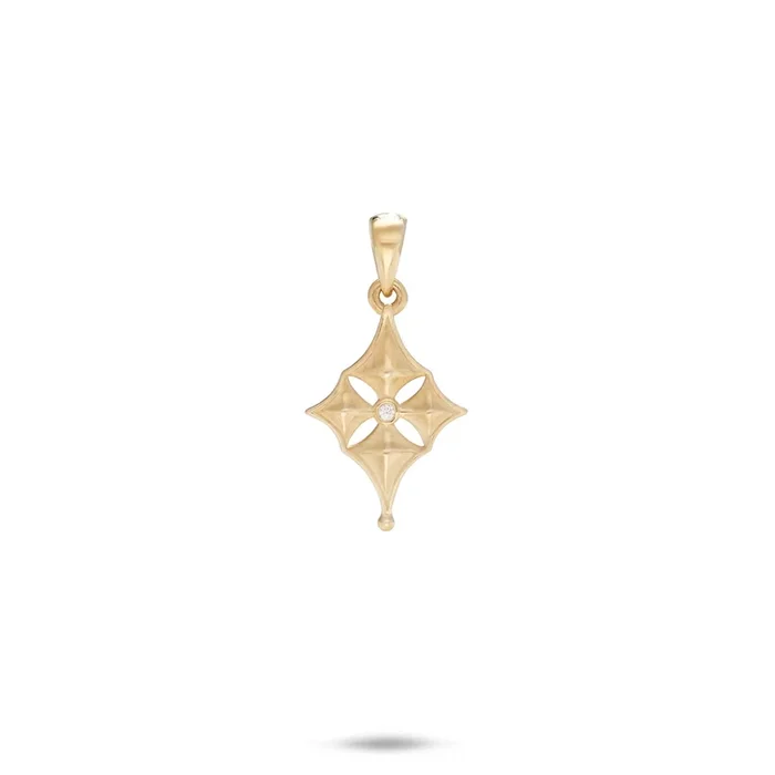 Hawaiian Quilted Star Pendant in Gold with Diamond – 15mm