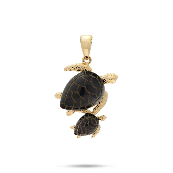 Honu Black Coral Pendant in Gold – 22mm
