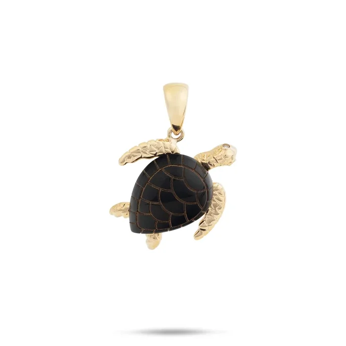 Honu Black Coral Pendant in Gold with Diamonds – 19mm