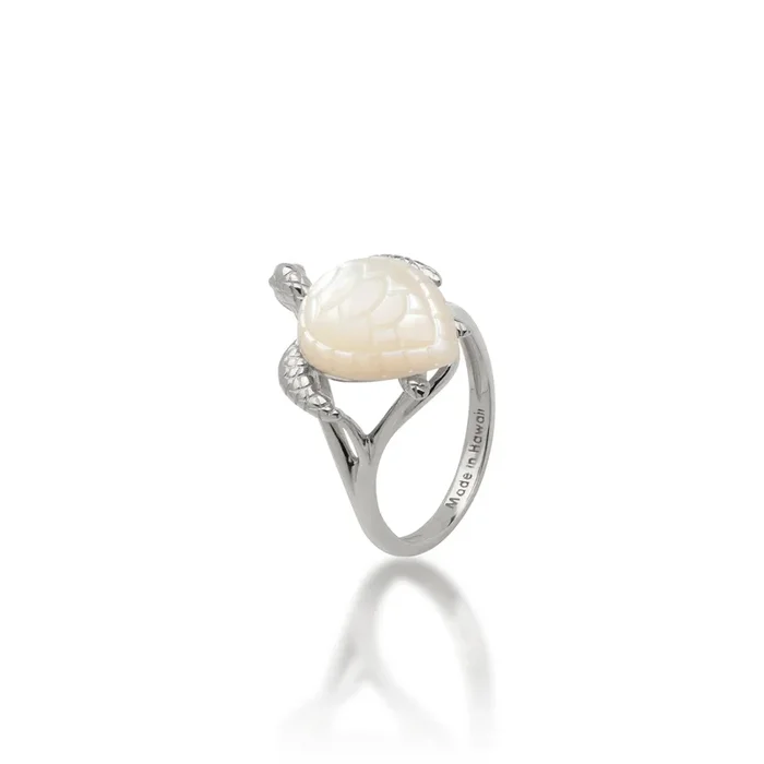Honu Mother of Pearl Ring in White Gold – 18mm
