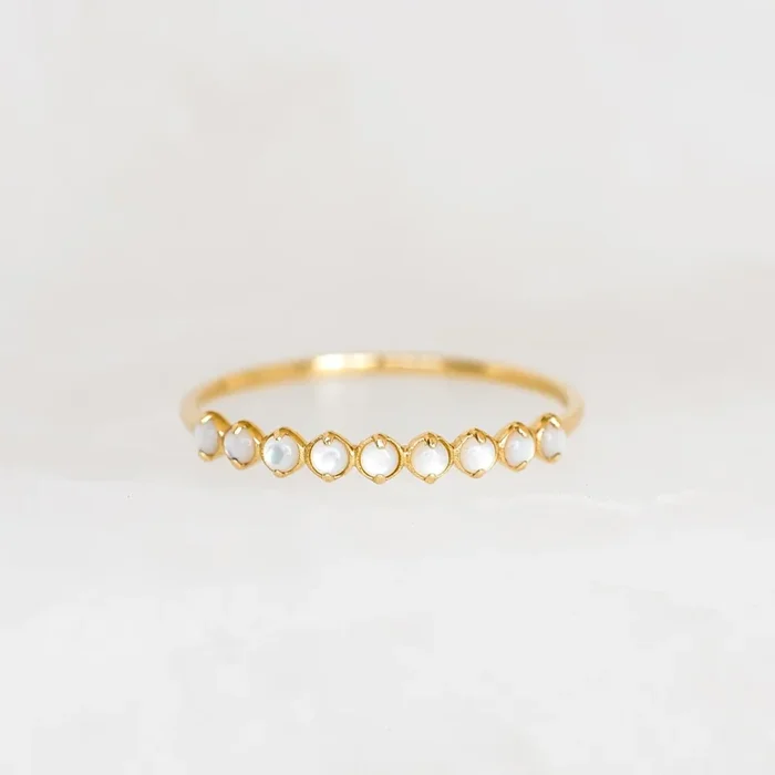 June Birthstone Ring 14k Gold – Mother of Pearl