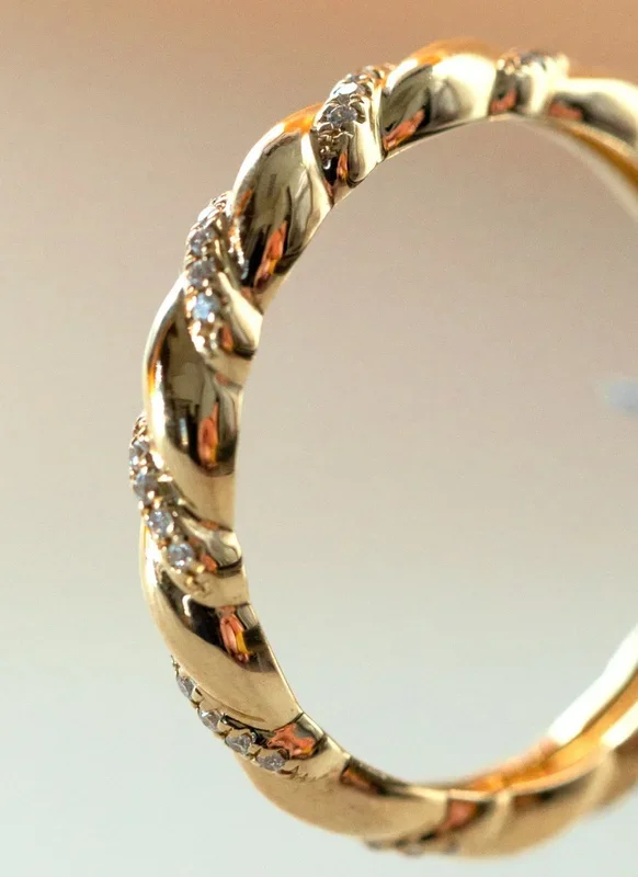 Limited Edition – Rory twist diamant ring 14k goud