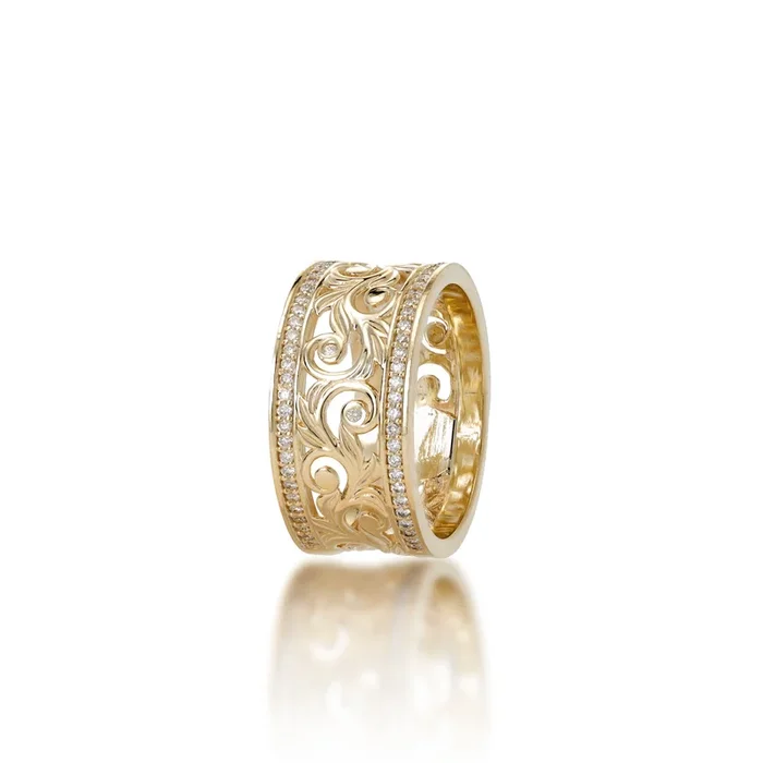 Living Heirloom Ring in Gold with Diamonds – 10mm