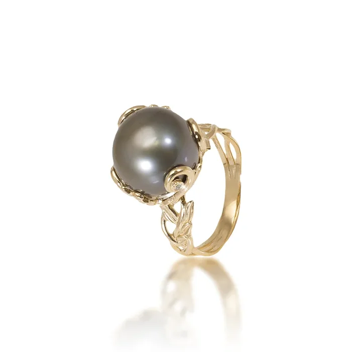 Living Heirloom Tahitian Black Pearl Ring in Gold with Diamonds – 12-13mm