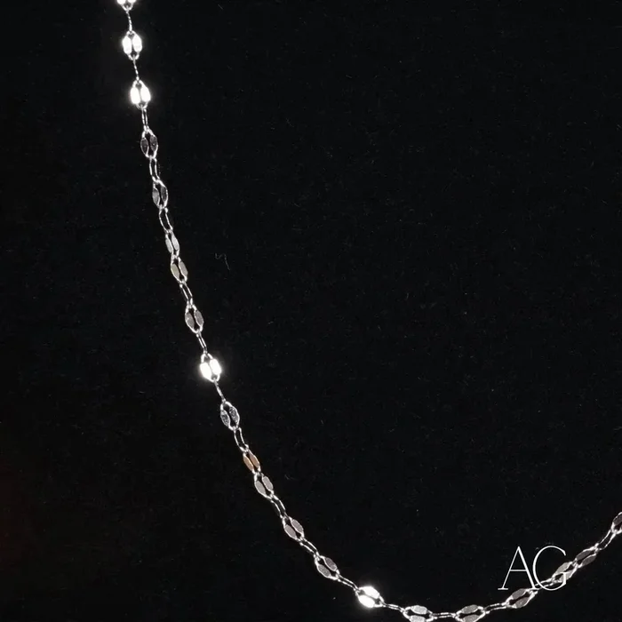 Luxury 18k white gold chain – elegant 17.5-inch style