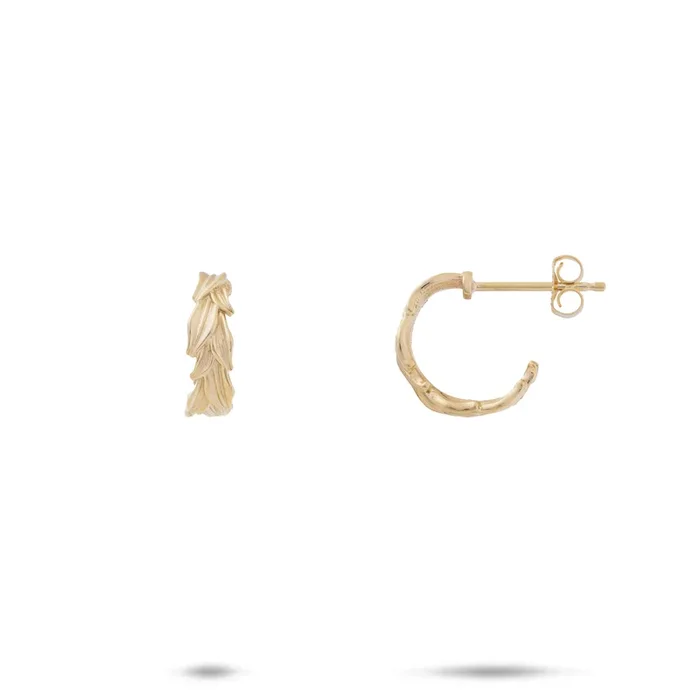 Maile Earrings in Gold – 11mm