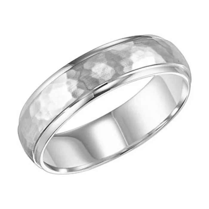Men’s 14k Gold Carved Wedding Band