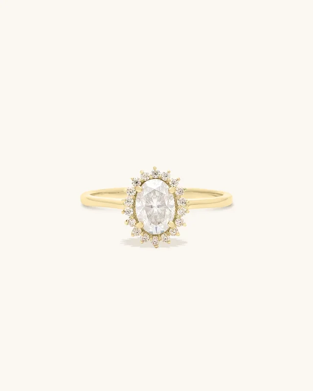 Mini Antiquity Moissanite Ring
