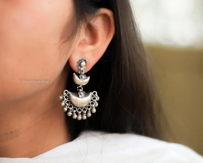 Mizoya Crescent moon Layered Earrings