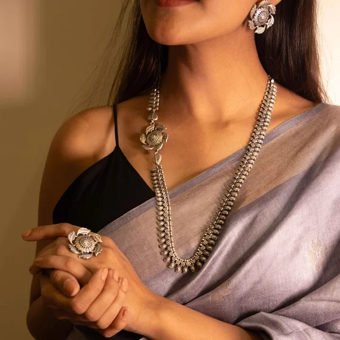 Mizoya Patti Border Motif Classic Paisley Necklace Earring Ring Set