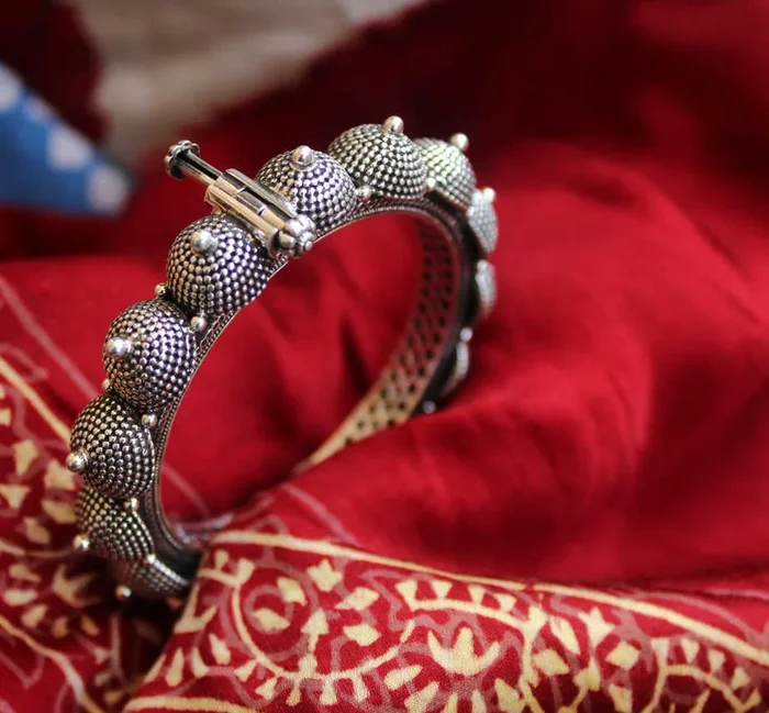 Mizoya Spiked Daana Art Kada