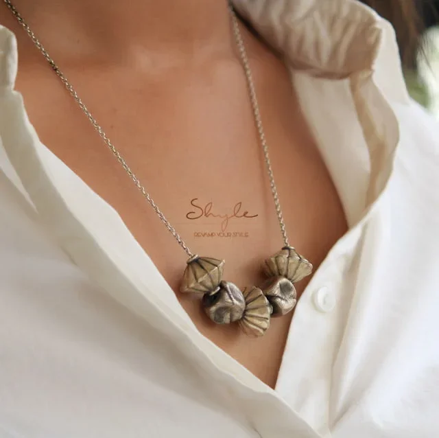 Mizoya Vintage Inspired Quirky Necklace