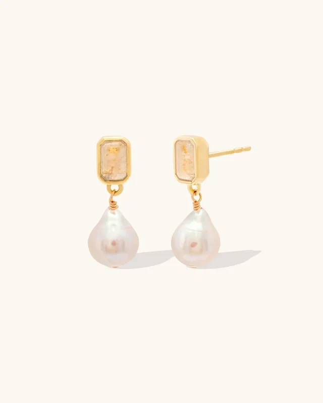 Moonstone Baroque Petite Drop