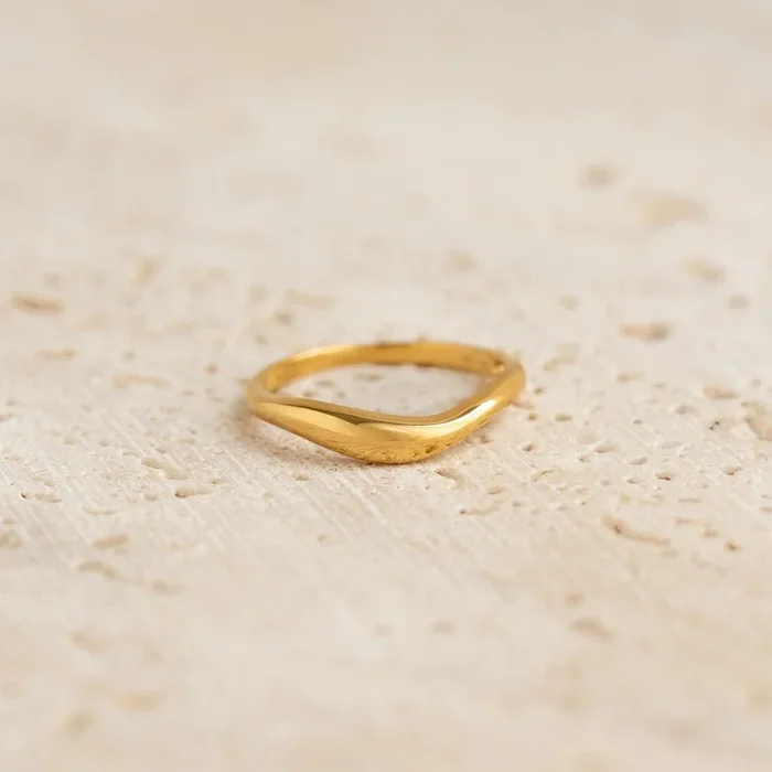 Organic Wavy Ring – Nyssa