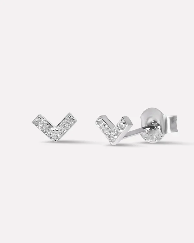 Pave’ Zirconia Minimal Arrow Stud Earrings