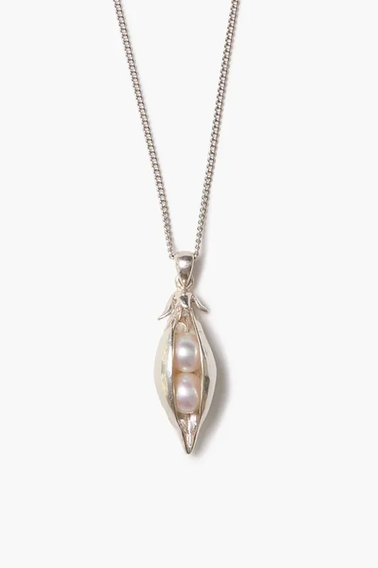 Peapod Necklace Silver
