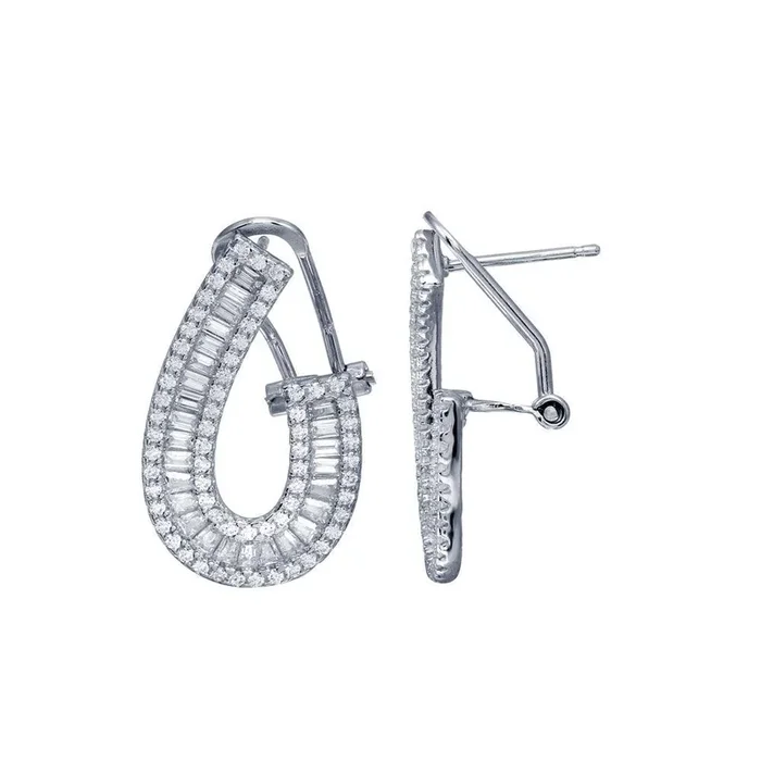 Pendiente de clip baguette con diseño en U de circonitas en plata de ley 925 – BGE00669
