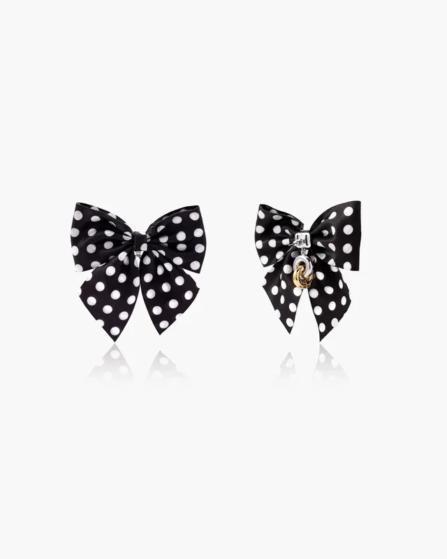 Pendientes de lazo con lunares